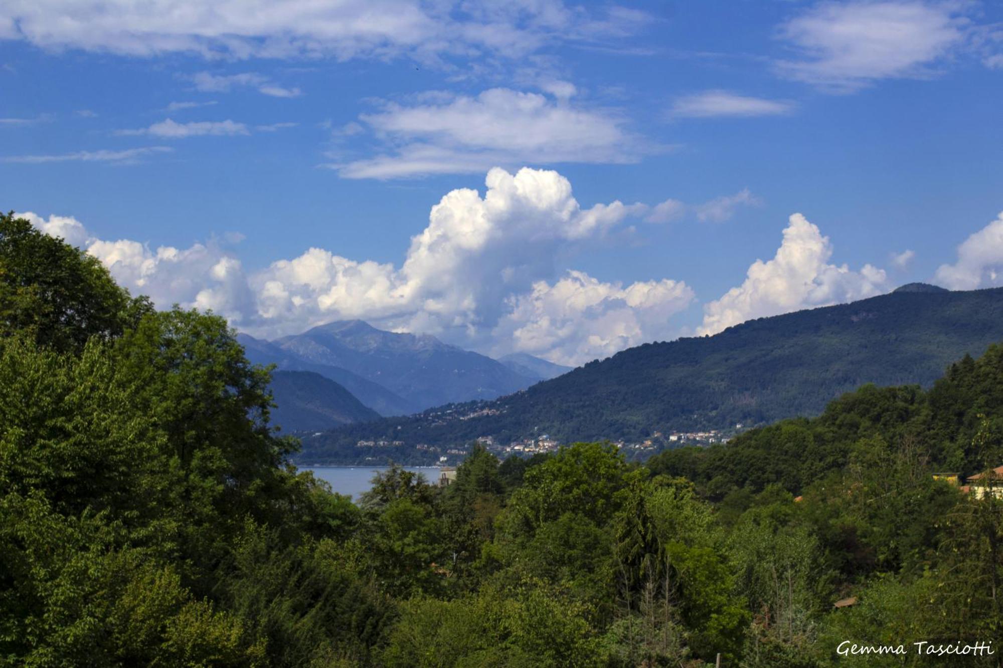 Natura Tra Bosco E Lago Castelveccana Eksteriør bilde